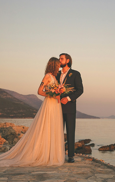 Santorini Soirée – Love Above the Aegean